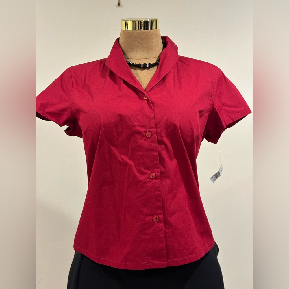 Talbots NWT Red Short Sleeves Collar Button Down  Blouse Sz MP. 100% Cotton.